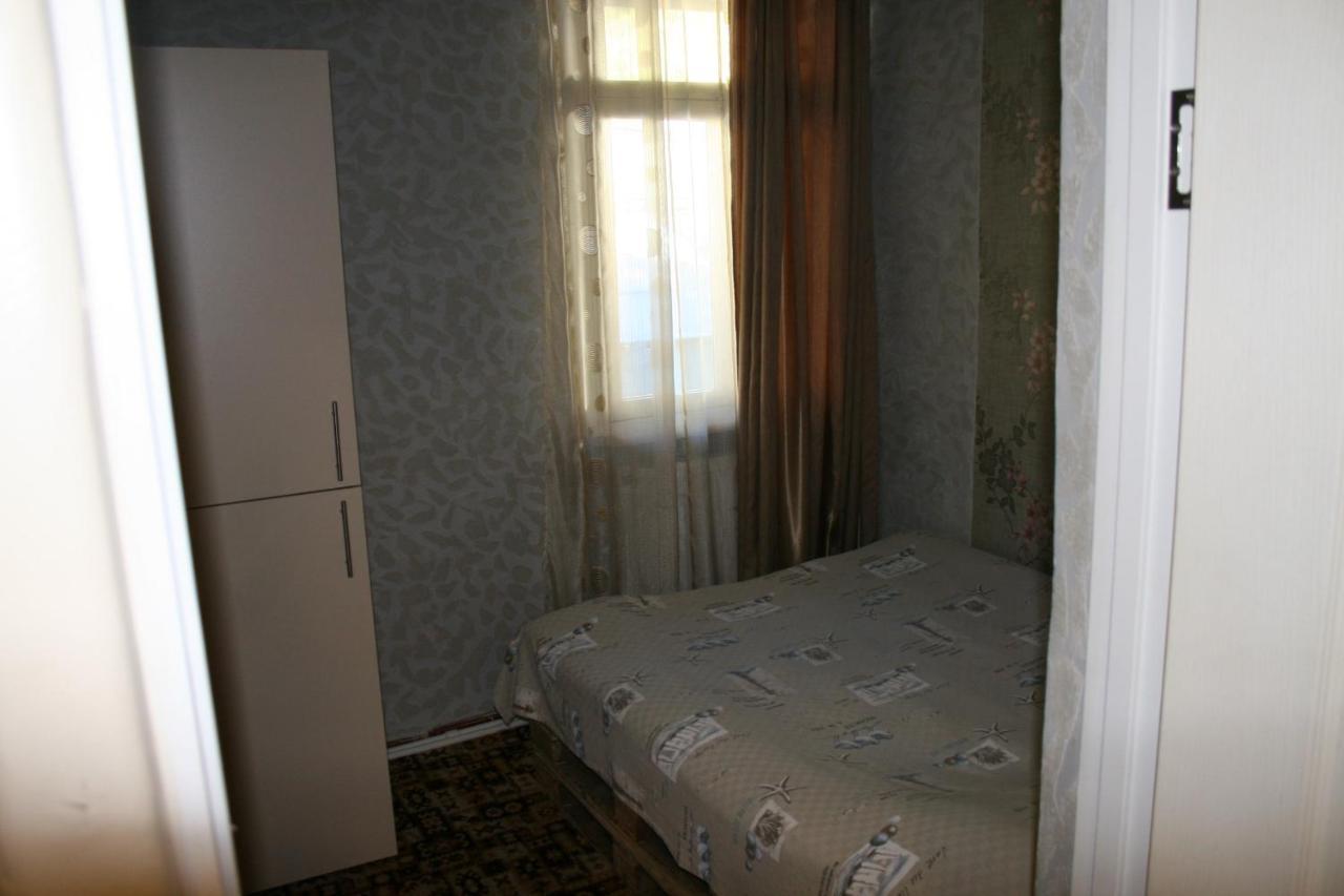 Guest House Nima Borjomi Esterno foto